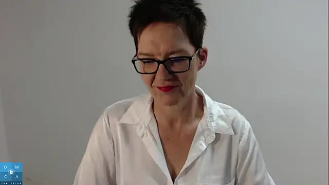 Snapshot of Sofie69Velvet chatting on November 7, 2025, 6:18 am Sofie69Velvet online show from November 7, 2025, 6:18 am