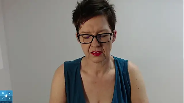 Snapshot of Sofie69Velvet chatting on November 30, 2025, 7:42 am Sofie69Velvet online show from November 30, 2025, 7:42 am