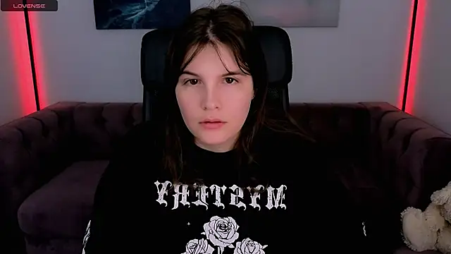 Snapshot of Ruyjin_Choi chatting on October 19, 2025, 10:40 am Ruyjin Choi online show from October 19, 2025, 10:40 am