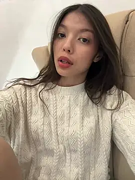 Snapshot of DesiredHoney chatting on December 17, 2024, 9:05 pm DesiredHoney online show from December 17, 2024, 9:05 pm