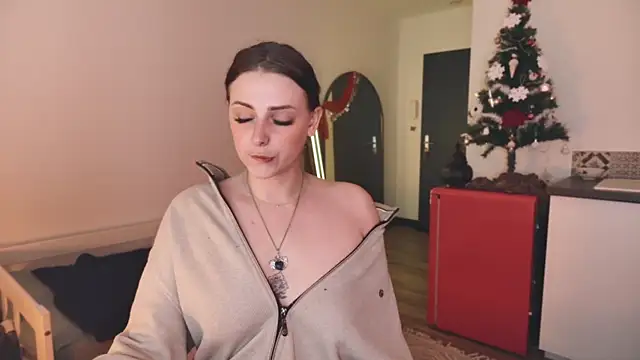 ce leste   online show from November 26, 2025, 6:19 pm