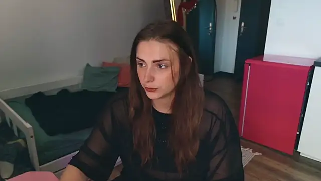 ce leste   online show from October 27, 2025, 1:56 pm