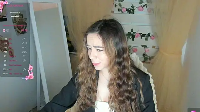 Snapshot of Bella_XO chatting on May 13, 2026, 6:42 am Bella XO online show from May 13, 2026, 6:42 am