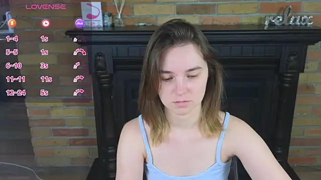 Snapshot of Ellie_Sunset chatting on June 19, 2026, 9:15 am Ellie Sunset online show from June 19, 2026, 9:15 am