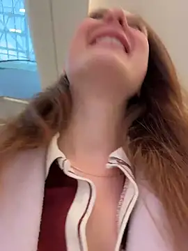 Dina Tease online show from October 3, 2025, 12:50 pm