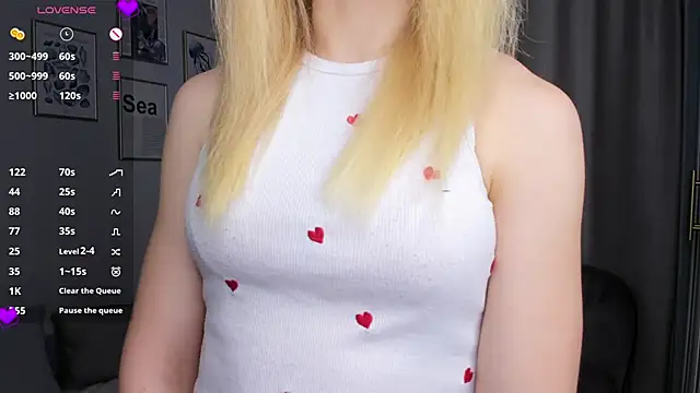 Snapshot of OdetteHarwick chatting on November 6, 2025, 7:56 am OdetteHarwick online show from November 6, 2025, 7:56 am