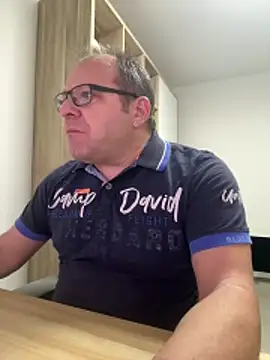 coupleLatinaLovers online show from December 18, 2025, 5:56 am