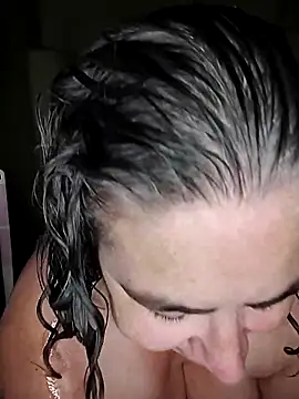 Snapshot of GraceHenderson chatting on October 4, 2025, 4:36 am GraceHenderson online show from October 4, 2025, 4:36 am