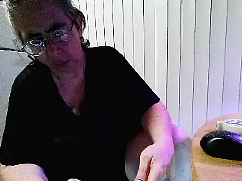 Snapshot of GraceHenderson chatting on March 14, 2025, 10:38 pm GraceHenderson online show from March 14, 2025, 10:38 pm