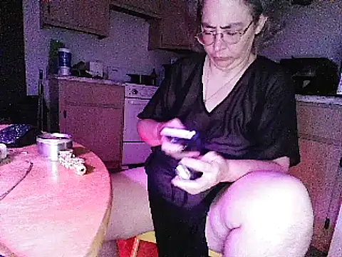 Snapshot of GraceHenderson chatting on March 12, 2025, 7:04 pm GraceHenderson online show from March 12, 2025, 7:04 pm