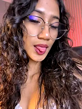 Snapshot of KaitlynLoveCam chatting on November 28, 2025, 11:49 pm KaitlynLoveCam online show from November 28, 2025, 11:49 pm