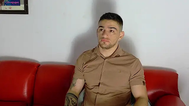 Sexy Alejandro  online show from February 10, 2026, 11:09 am