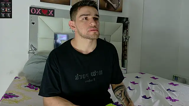 Snapshot of Sexy_Alejandro_ chatting on February 26, 2025, 2:27 pm Sexy Alejandro online show from February 26, 2025, 2:27 pm