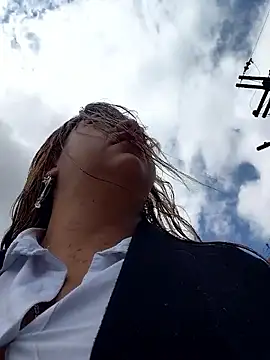 Laura-Hernandez online show from January 8, 2026, 3:40 pm