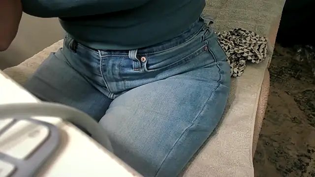 Snapshot of bigb00tyjudyyX chatting on November 7, 2025, 2:54 pm bigb00tyjudyyX online show from November 7, 2025, 2:54 pm