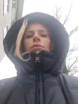 Snapshot of YourJuliena chatting on January 12, 2025, 12:23 pm YourJuliena online show from January 12, 2025, 12:23 pm