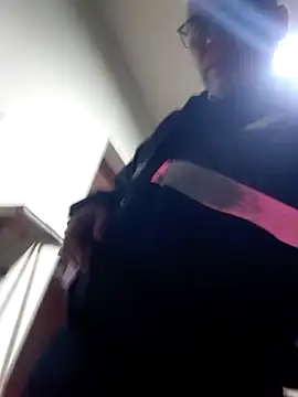 Camilo-31RI online show from April 14, 2026, 12:37 am