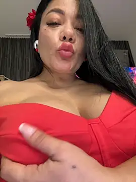 Snapshot of Abril10_ chatting on October 28, 2025, 11:53 am Abril10 online show from October 28, 2025, 11:53 am