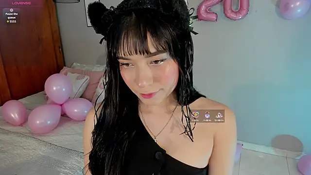 Maia W10 online show from October 16, 2025, 12:35 pm
