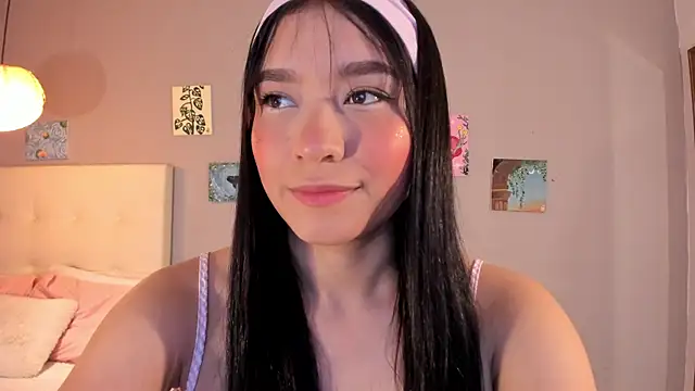 Maia W10 online show from April 12, 2026, 3:04 pm