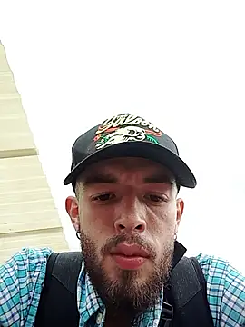 Aaronkiller online show from May 28, 2026, 9:54 pm