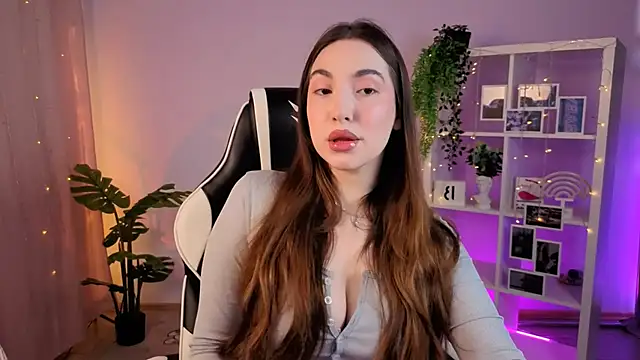 Snapshot of MelissaLovvv chatting on November 21, 2025, 3:38 am MelissaLovvv online show from November 21, 2025, 3:38 am