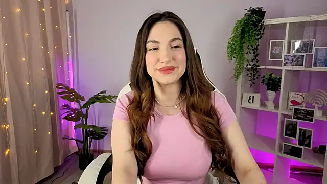 Snapshot of MelissaLovvv chatting on November 6, 2025, 8:18 am MelissaLovvv online show from November 6, 2025, 8:18 am