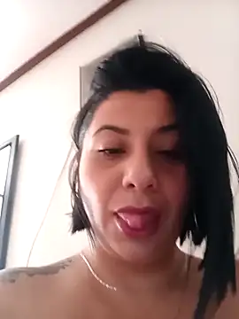 Snapshot of AngeleRoux chatting on October 31, 2025, 12:35 pm AngeleRoux online show from October 31, 2025, 12:35 pm