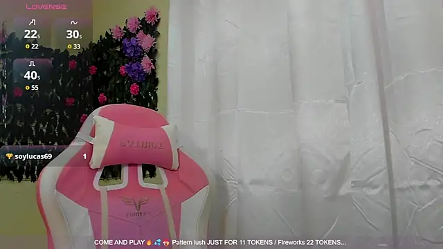 Snapshot of sweetieandjuicyy chatting on November 5, 2025, 5:05 pm sweetieandjuicyy online show from November 5, 2025, 5:05 pm