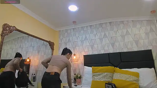 Snapshot of JustinePerry chatting on October 14, 2025, 3:07 am JustinePerry online show from October 14, 2025, 3:07 am