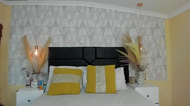 JustinePerry online show from March 12, 2026, 4:29 am