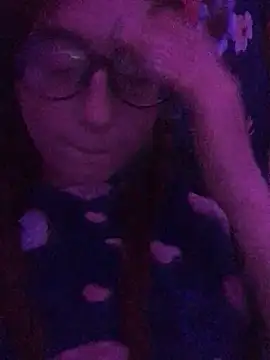 Snapshot of Trixiroy chatting on March 7, 2025, 5:51 am Trixiroy online show from March 7, 2025, 5:51 am