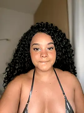 Snapshot of Lucy_wilson5 chatting on November 11, 2025, 2:17 am Lucy wilson5 online show from November 11, 2025, 2:17 am