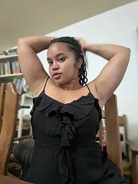 Snapshot of Lucy_wilson5 chatting on December 3, 2025, 1:06 am Lucy wilson5 online show from December 3, 2025, 1:06 am