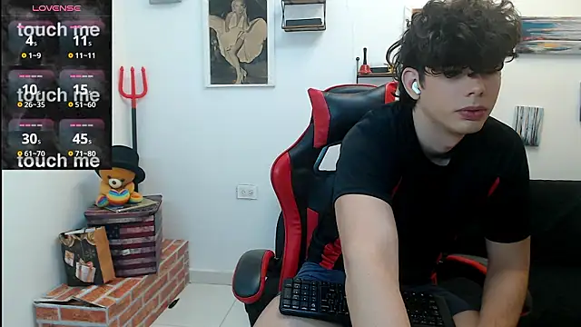 Angelo-cianuro- online show from January 14, 2026, 11:19 pm