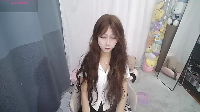 CN-Doudou online show from November 8, 2025, 1:53 am