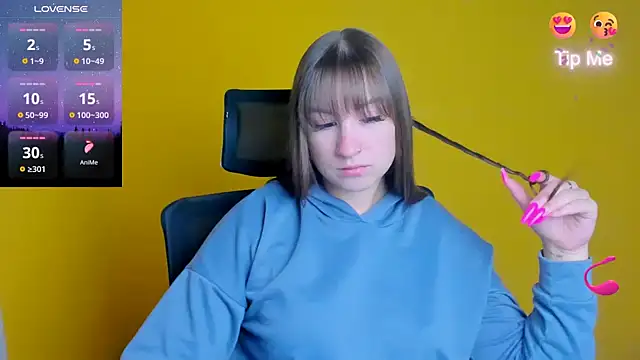 Snapshot of Evelina_GG chatting on September 17, 2025, 5:31 am Evelina GG online show from September 17, 2025, 5:31 am