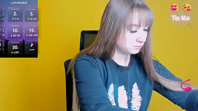 Snapshot of Evelina_GG chatting on September 27, 2025, 5:35 am Evelina GG online show from September 27, 2025, 5:35 am