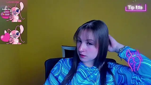 Snapshot of Evelina_GG chatting on March 18, 2025, 9:53 pm Evelina GG online show from March 18, 2025, 9:53 pm