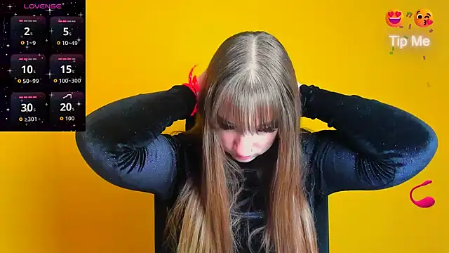 Snapshot of Evelina_GG chatting on October 9, 2025, 7:09 am Evelina GG online show from October 9, 2025, 7:09 am