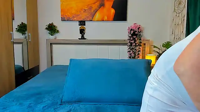 sweetangell69  online show from February 26, 2026, 4:01 am