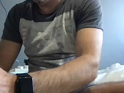 Snapshot of shyfucker23 chatting on December 3, 2025, 10:36 am shyfucker23 online show from December 3, 2025, 10:36 am