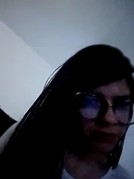 evelingjoyy online show from December 19, 2025, 10:01 pm