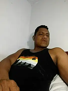 Snapshot of latinblack01 chatting on March 4, 2025, 5:00 am latinblack01 online show from March 4, 2025, 5:00 am