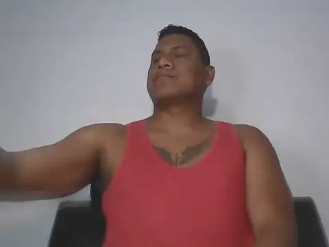 Snapshot of latinblack01 chatting on October 28, 2025, 2:05 pm latinblack01 online show from October 28, 2025, 2:05 pm