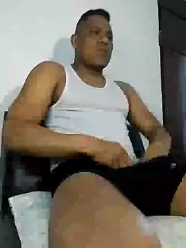 Snapshot of latinblack01 chatting on December 12, 2024, 7:04 pm latinblack01 online show from December 12, 2024, 7:04 pm