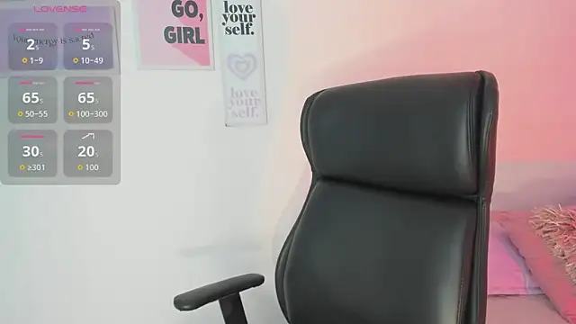 LanaJones  online show from February 16, 2026, 12:59 pm