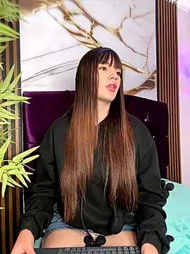 Snapshot of angel_natural chatting on November 3, 2025, 8:12 pm angel natural online show from November 3, 2025, 8:12 pm