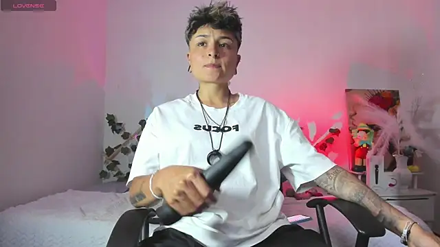 Snapshot of ZuryRamirez_ chatting on March 20, 2025, 8:08 pm ZuryRamirez online show from March 20, 2025, 8:08 pm