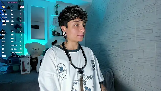 Snapshot of ZuryRamirez_ chatting on October 4, 2025, 7:04 pm ZuryRamirez online show from October 4, 2025, 7:04 pm